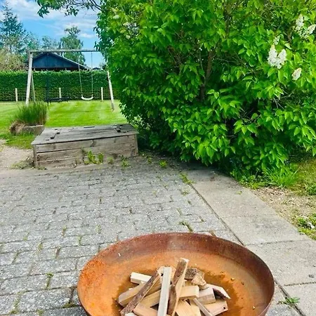 Family With Jacuzzi And Fireplace