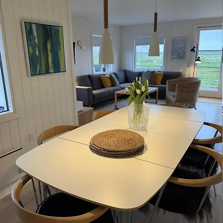 Family With Jacuzzi And Fireplace