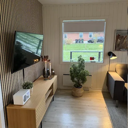 Family With Jacuzzi And Fireplace Hejls