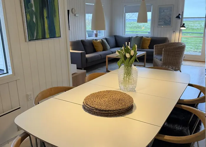 Family With Jacuzzi And Fireplace